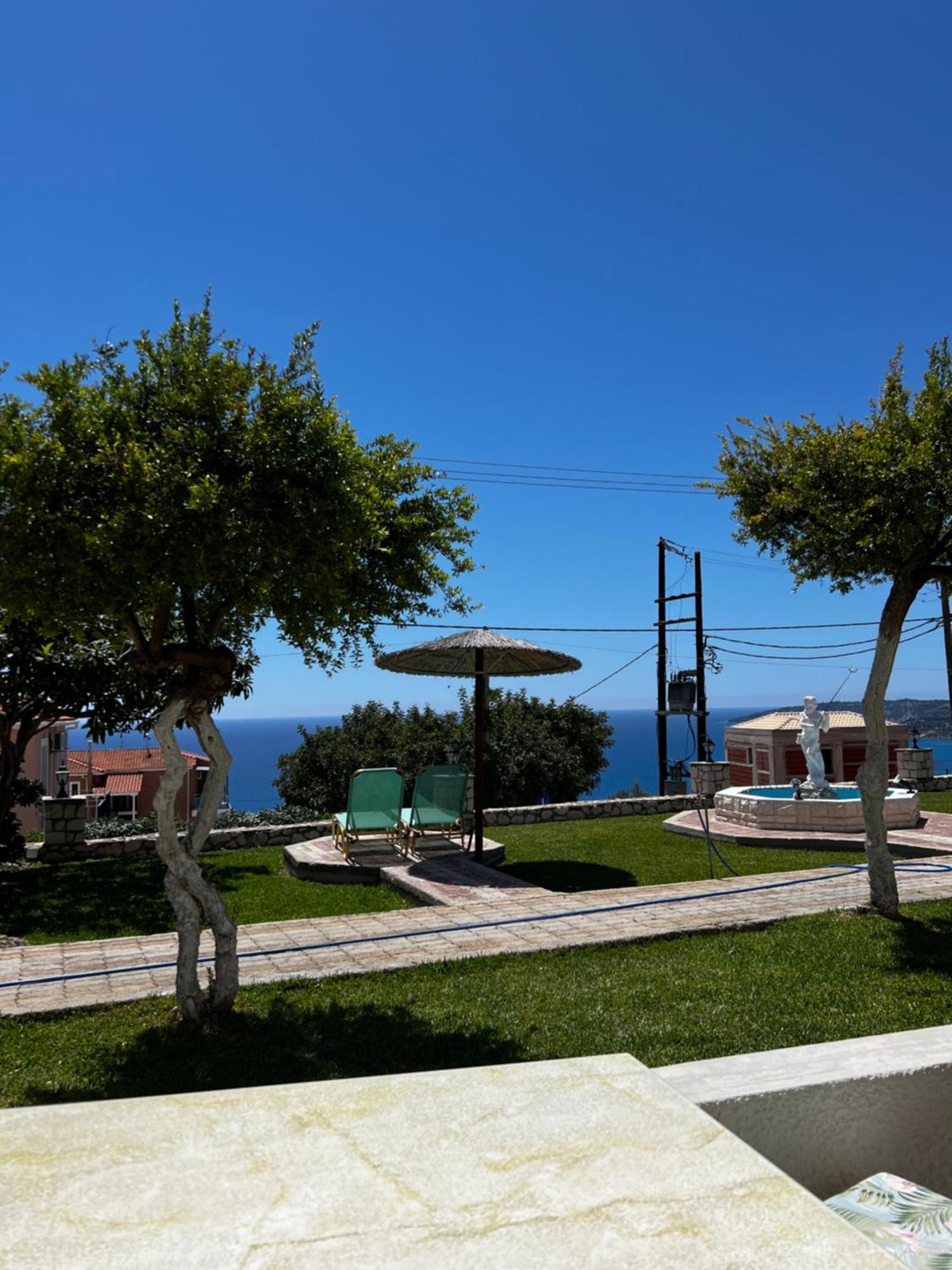 Ocean Front Studios 77 Lourdata  Phòng bức ảnh