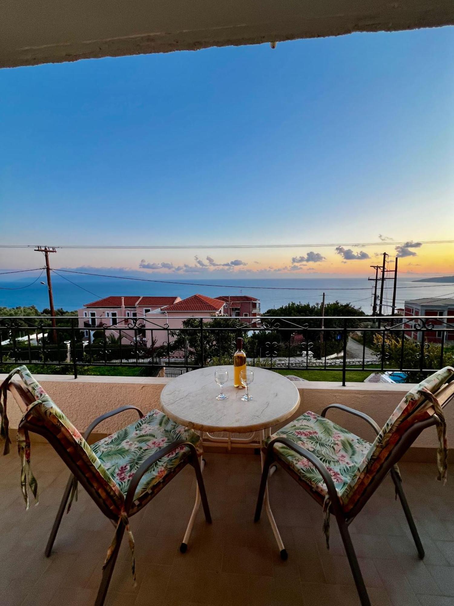 Ocean Front Studios 77 Lourdata  Ngoại thất bức ảnh